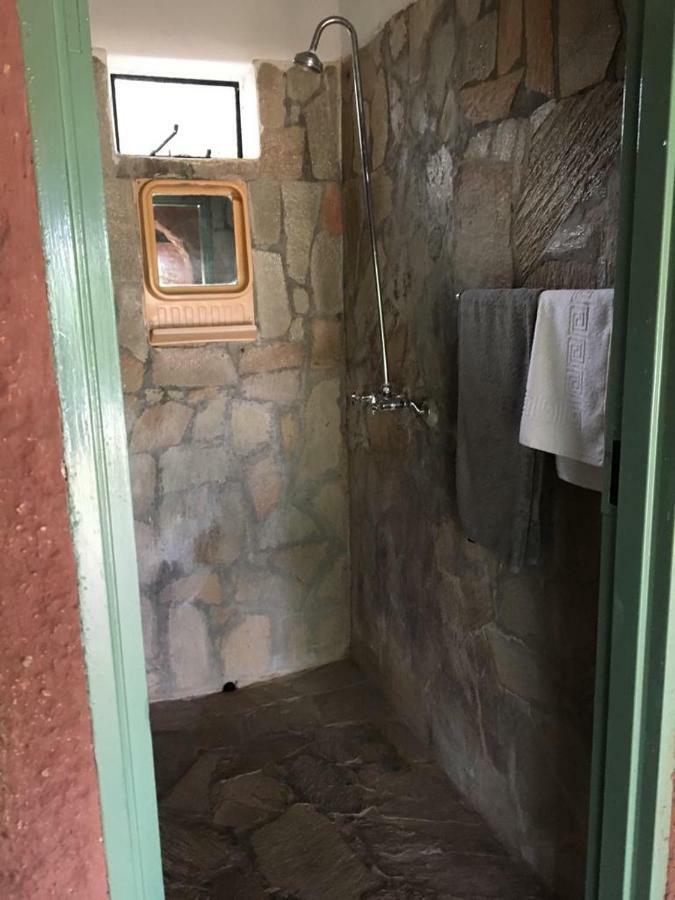 Хостел Nyangombe Backpackers Kwekwe Екстер'єр фото